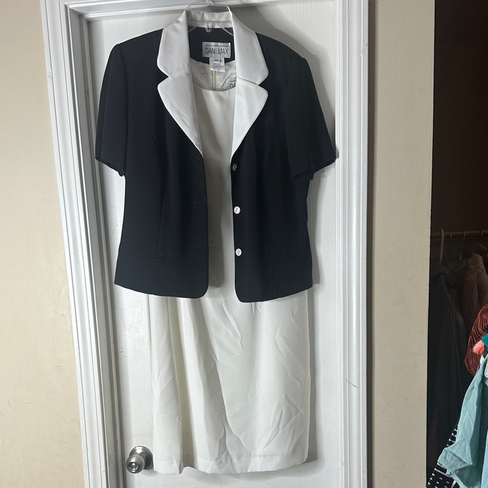 Lois Snyder Dani max vintage Black and White Suit Set